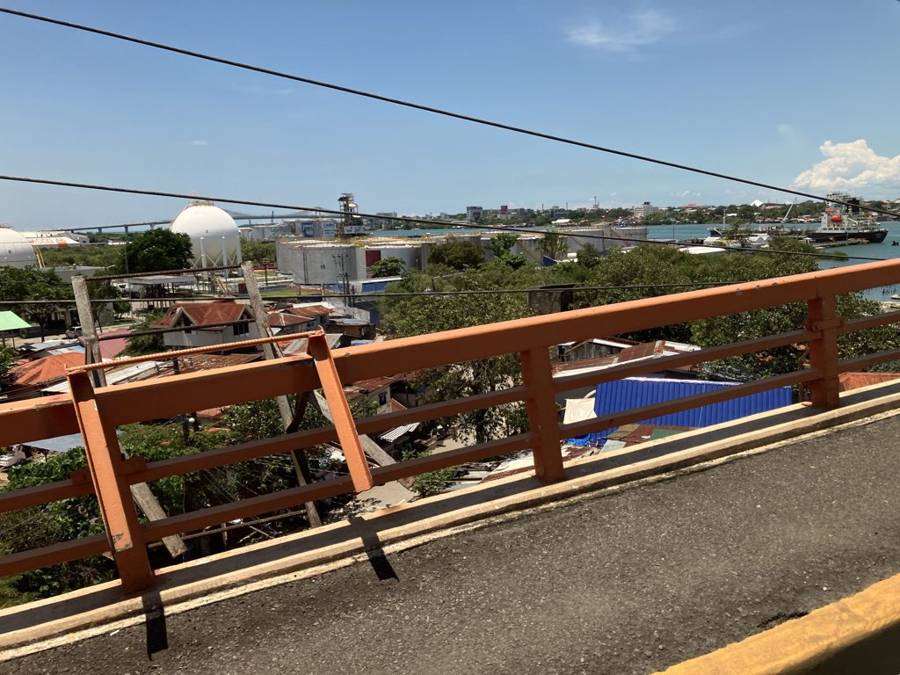 Houses seen from the bridge to Cebu Island