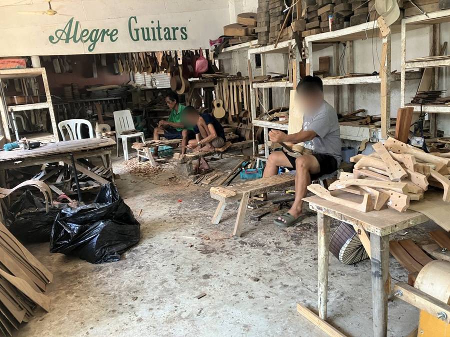 Making guitars by hand at Alegre Guitars